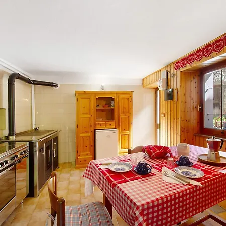 Casa Savin 35 Semesterbostad Pontboset